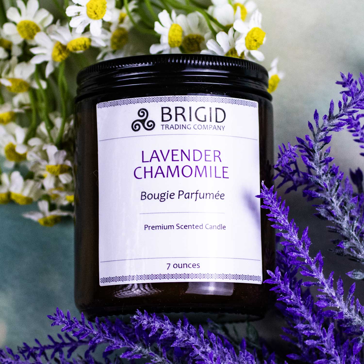 lavender chamomile candle with flowers brigid trading company gift card product examples to show what we sell for gifts and gift giving for yourself and your friends family and loved ones based in pacific northwest pnw washington state made in america united states